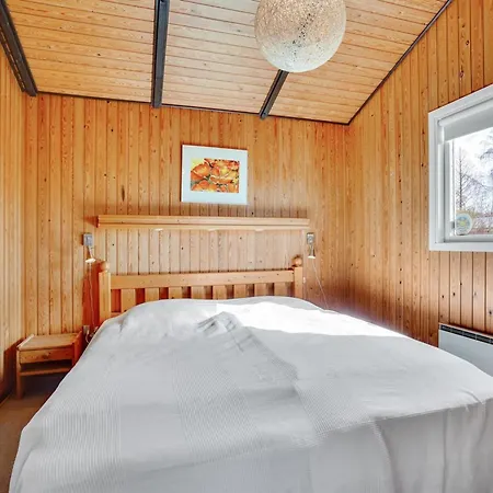 Denahi - 400m To The Fjord By Interhome