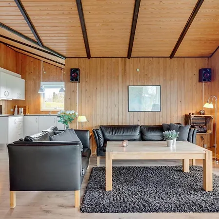 Denahi - 400m To The Fjord By Interhome *