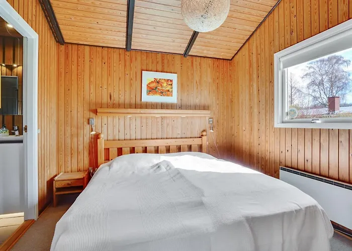 Denahi - 400m To The Fjord By Interhome